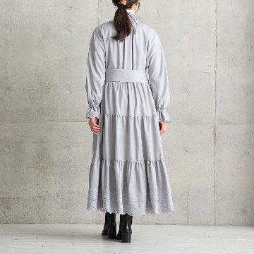 『Stella scallop』 Tiered dress L-GRAYの画像