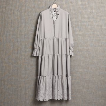 『Stella scallop』 Tiered dress L-GRAYの画像