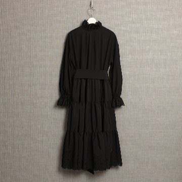 『Stella scallop』 Tiered dress BLACKの画像