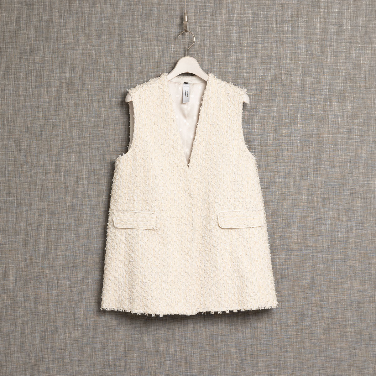 『Feather flower jacquard 』 No-collar gilet ECRUの画像