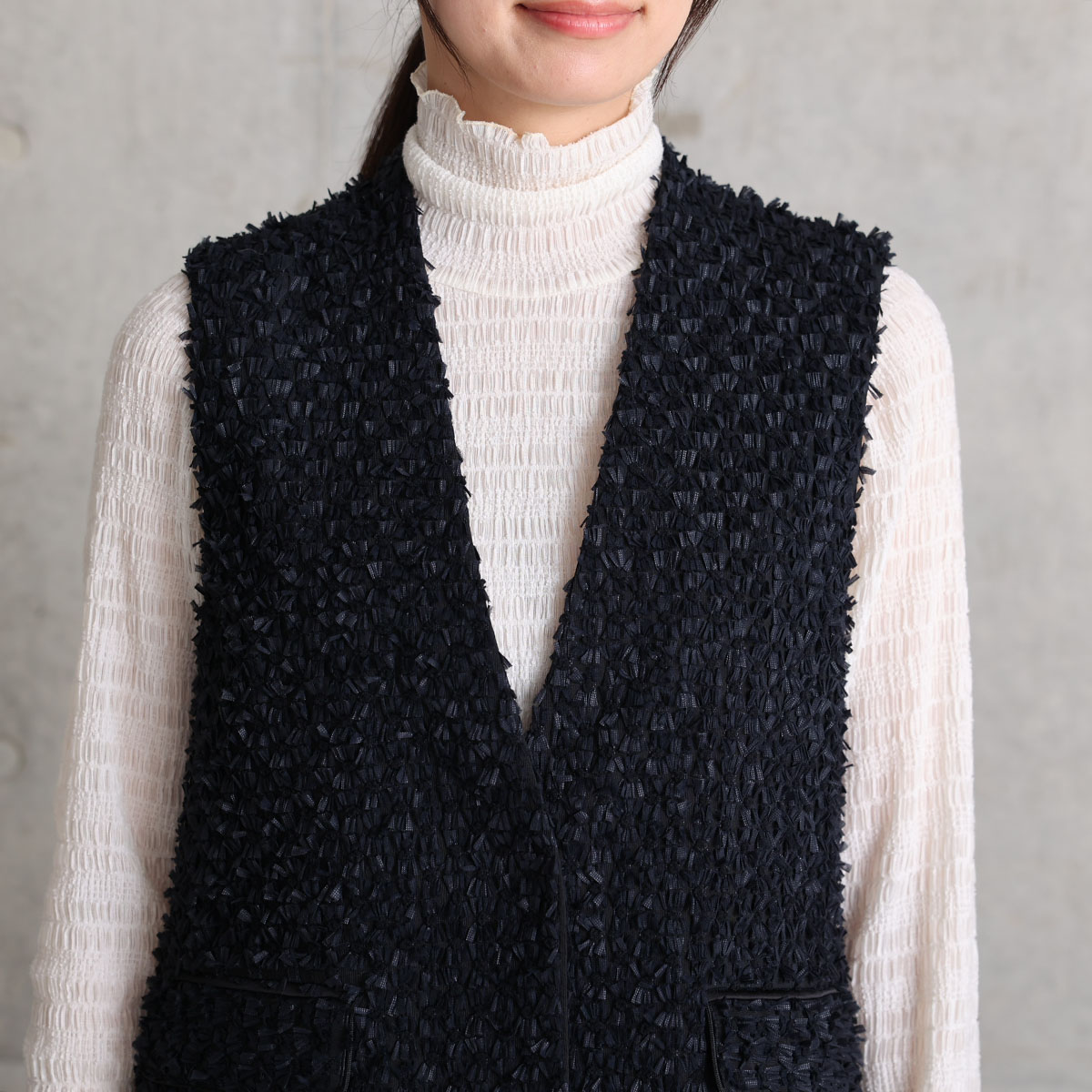 『Feather flower jacquard 』 No-collar gilet BLACKの画像