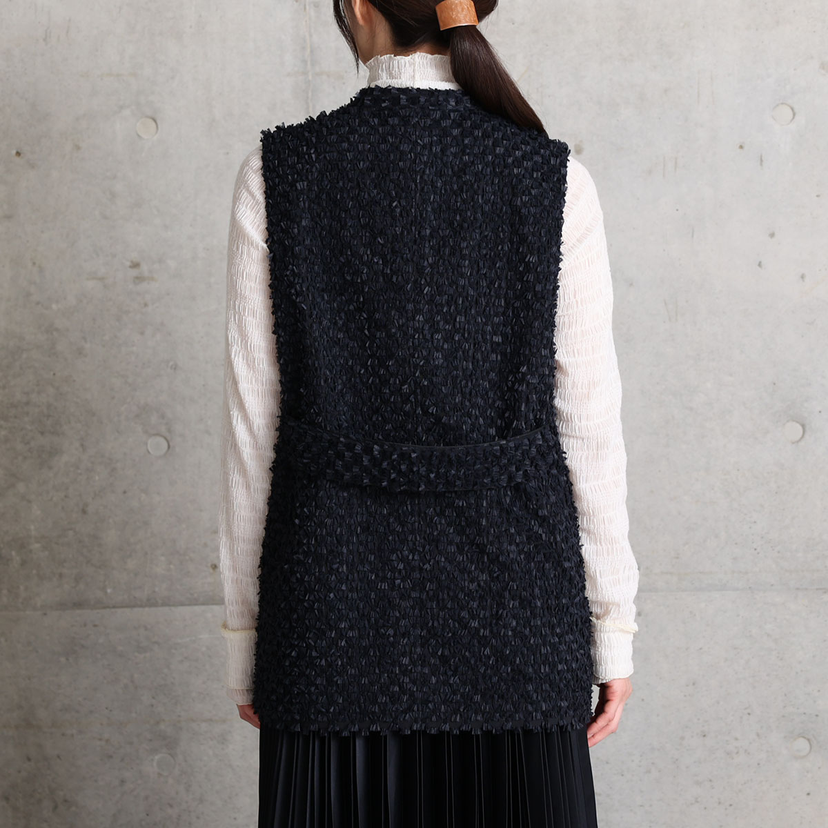 『Feather flower jacquard 』 No-collar gilet BLACKの画像