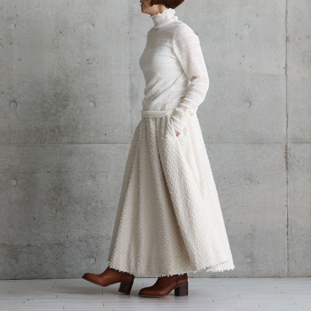 『Feather flower jacquard 』 Circular long skirt ECRUの画像