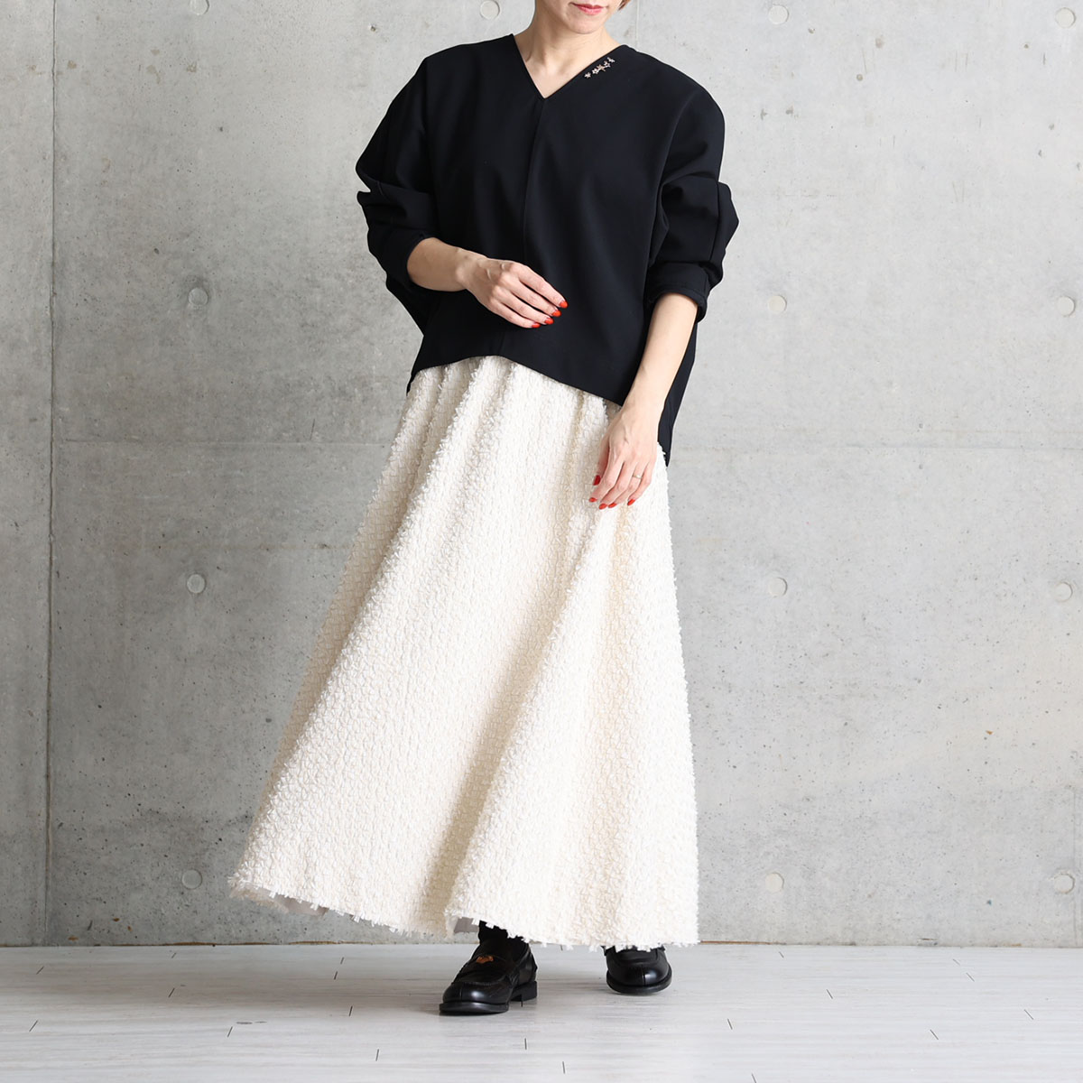 『Feather flower jacquard 』 Circular long skirt ECRUの画像