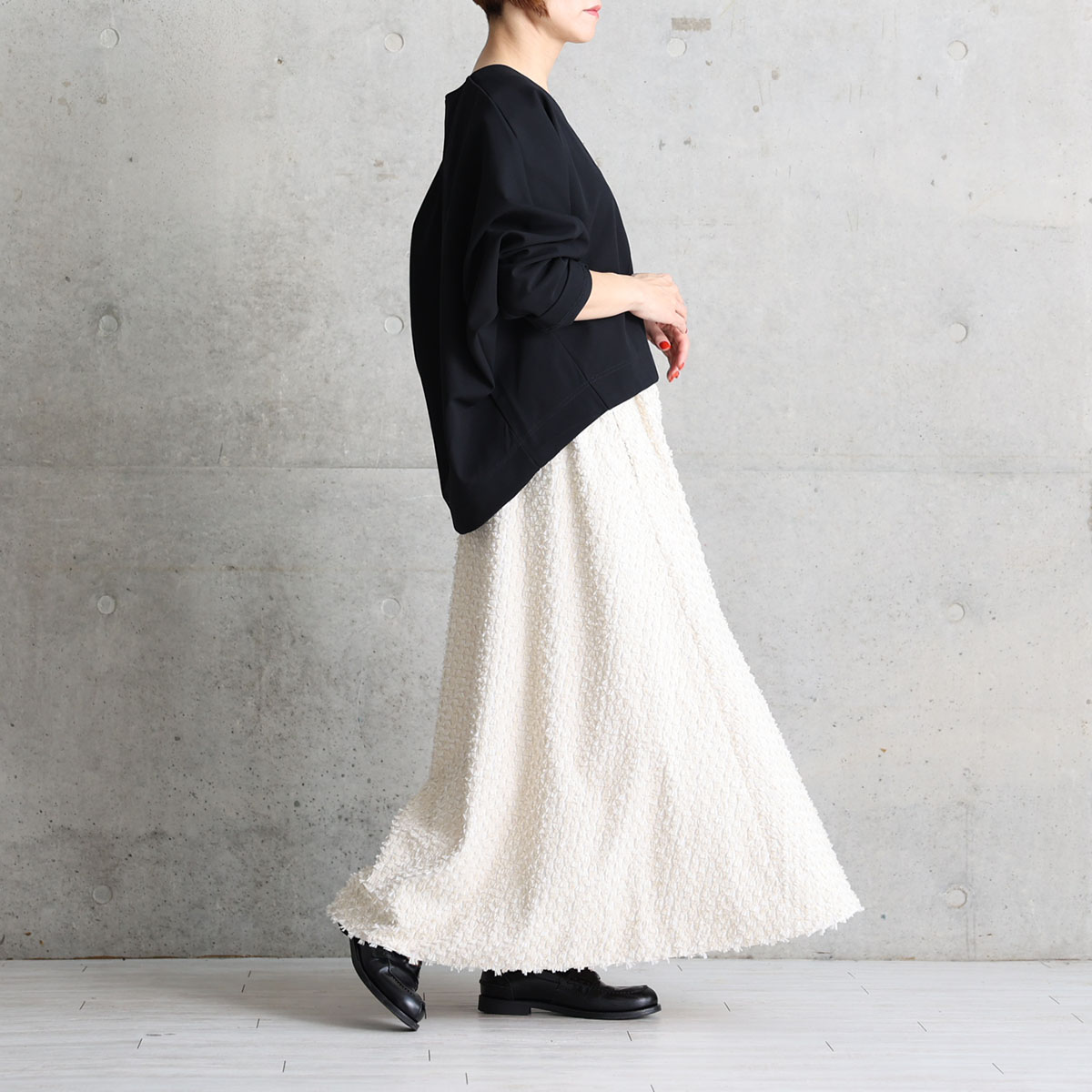 『Feather flower jacquard 』 Circular long skirt ECRUの画像