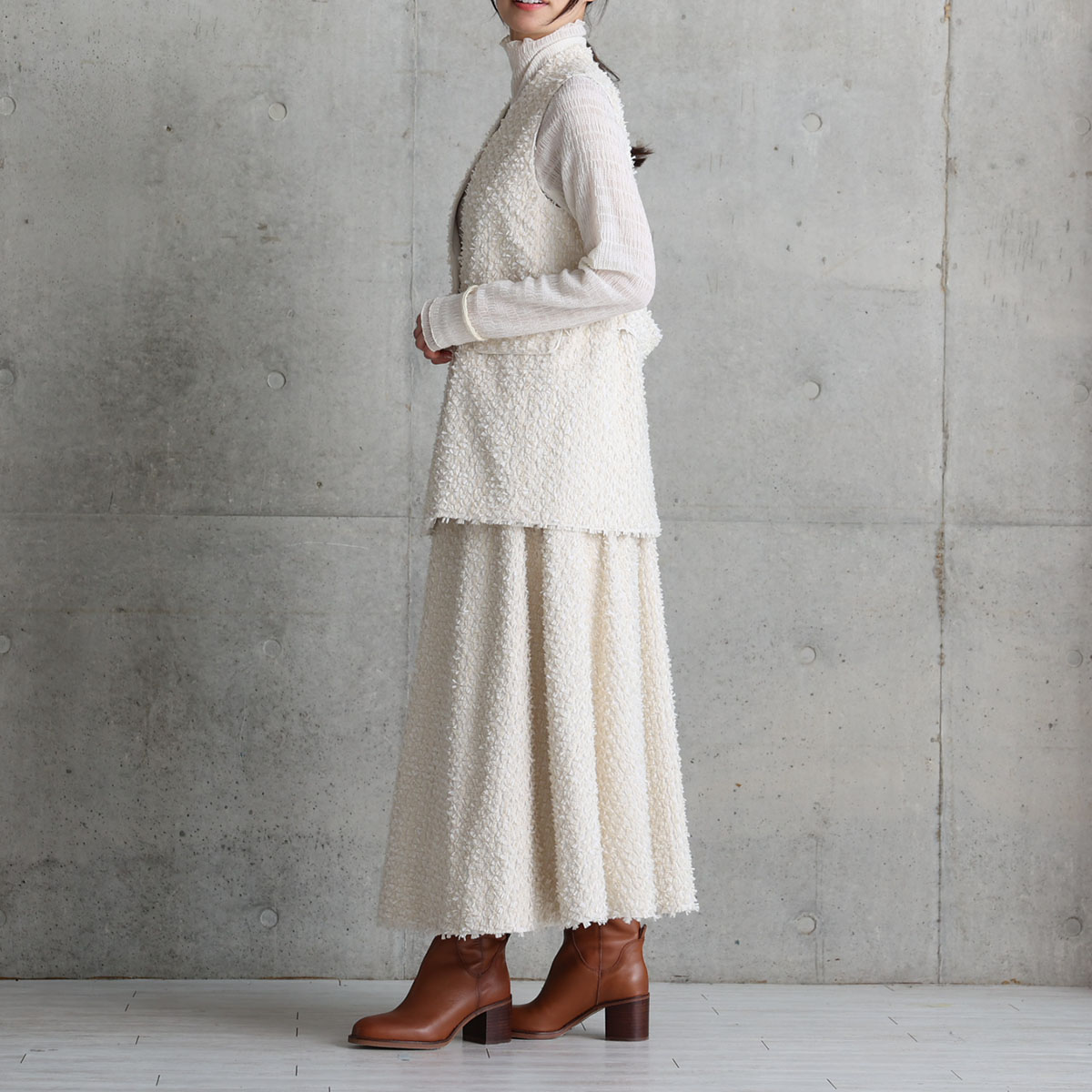 『Feather flower jacquard 』 Circular long skirt ECRUの画像