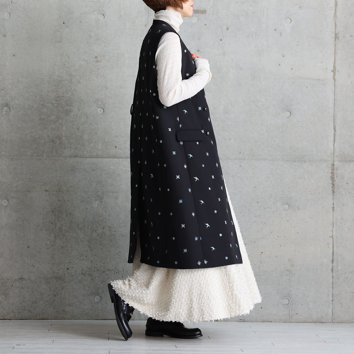 『Feather flower jacquard 』 Circular long skirt ECRUの画像