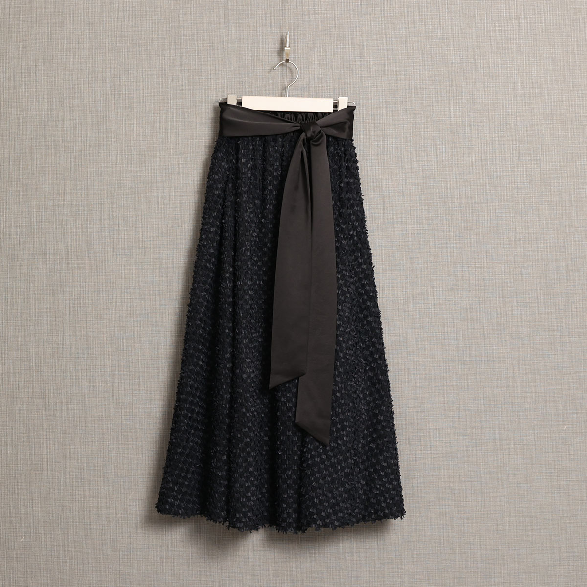 『Feather flower jacquard 』 Circular long skirt BLACKの画像