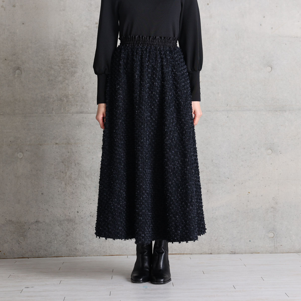 『Feather flower jacquard 』 Circular long skirt BLACKの画像