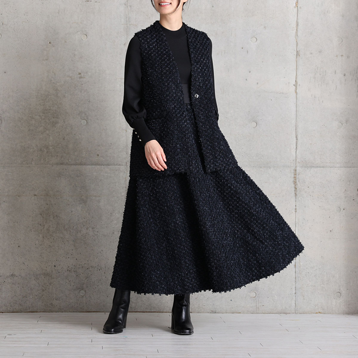 『Feather flower jacquard 』 Circular long skirt BLACKの画像