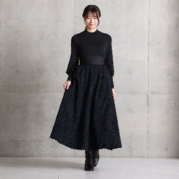 『Feather flower jacquard 』 Circular long skirt BLACKの画像