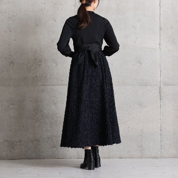 『Feather flower jacquard 』 Circular long skirt BLACKの画像