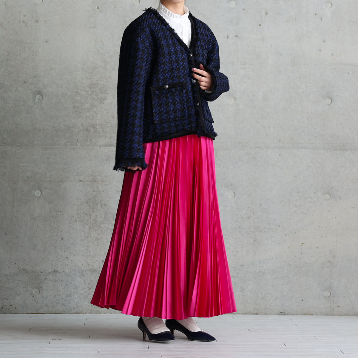 『Tulle houndstooth tweed』 No-collar jacket NAVYの画像