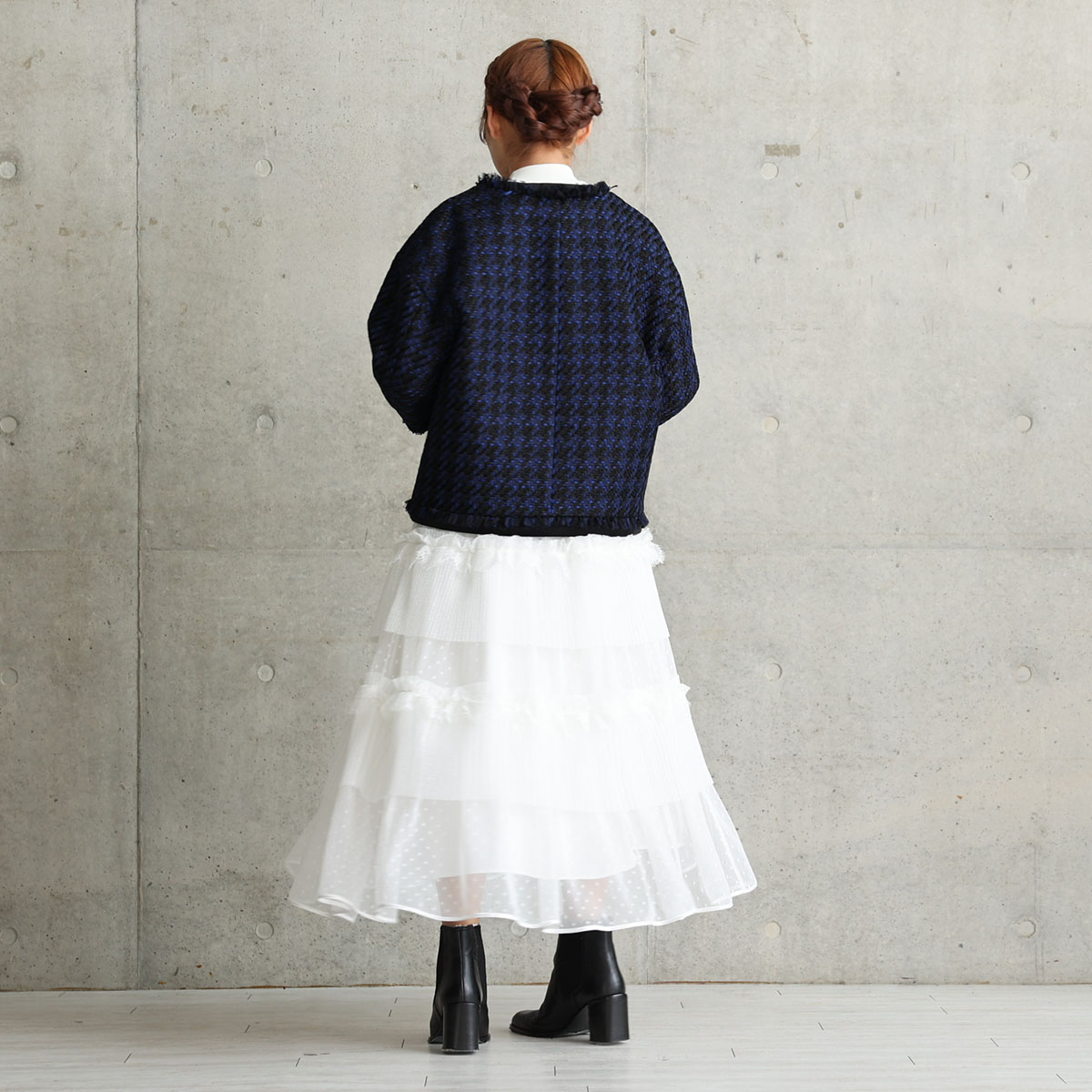 『Tulle houndstooth tweed』 No-collar jacket NAVYの画像