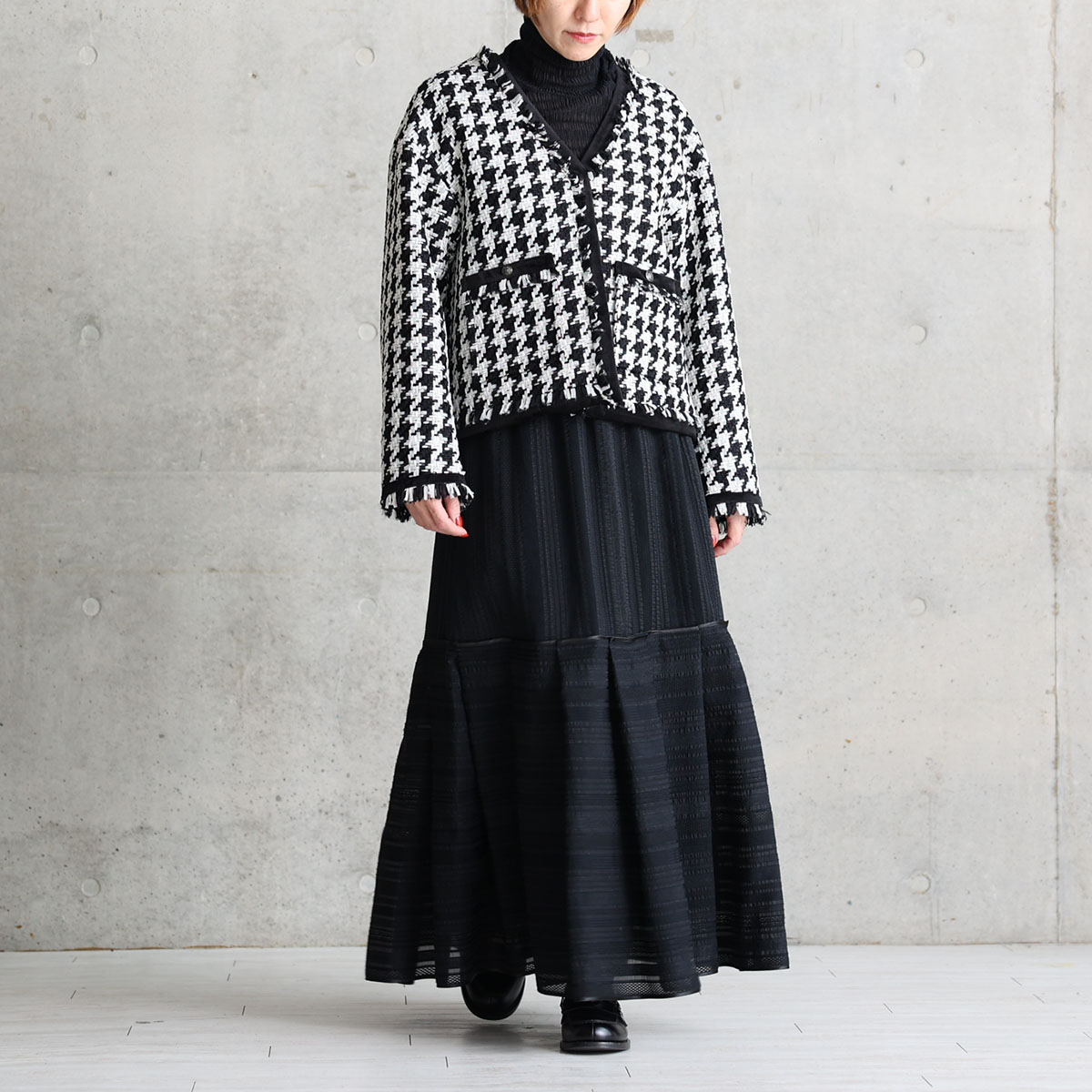 『Tulle houndstooth tweed』 No-collar jacket BLACKの画像