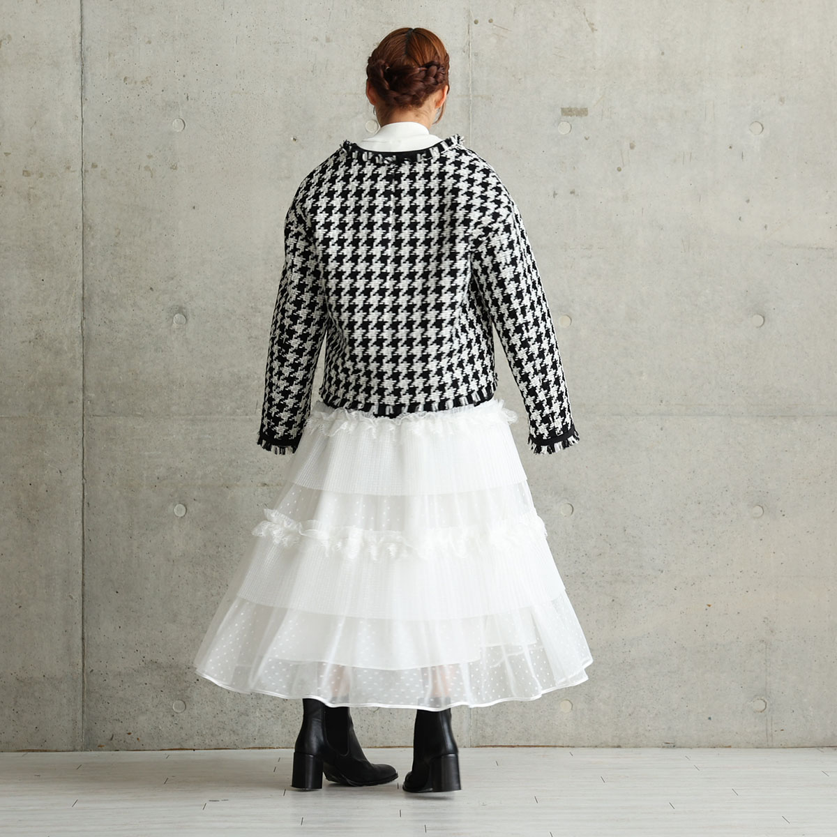 『Tulle houndstooth tweed』 No-collar jacket BLACKの画像