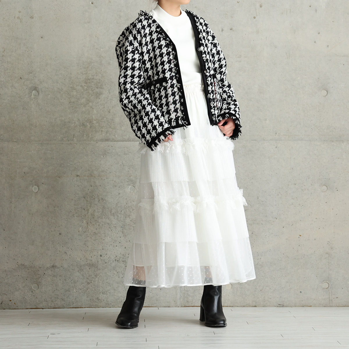 『Tulle houndstooth tweed』 No-collar jacket BLACKの画像