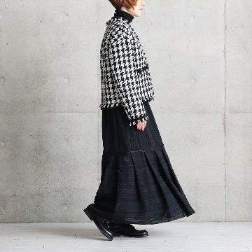 『Tulle houndstooth tweed』 No-collar jacket BLACKの画像