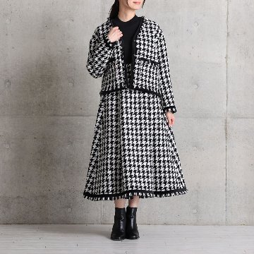 『Tulle houndstooth tweed』 No-collar jacket BLACKの画像