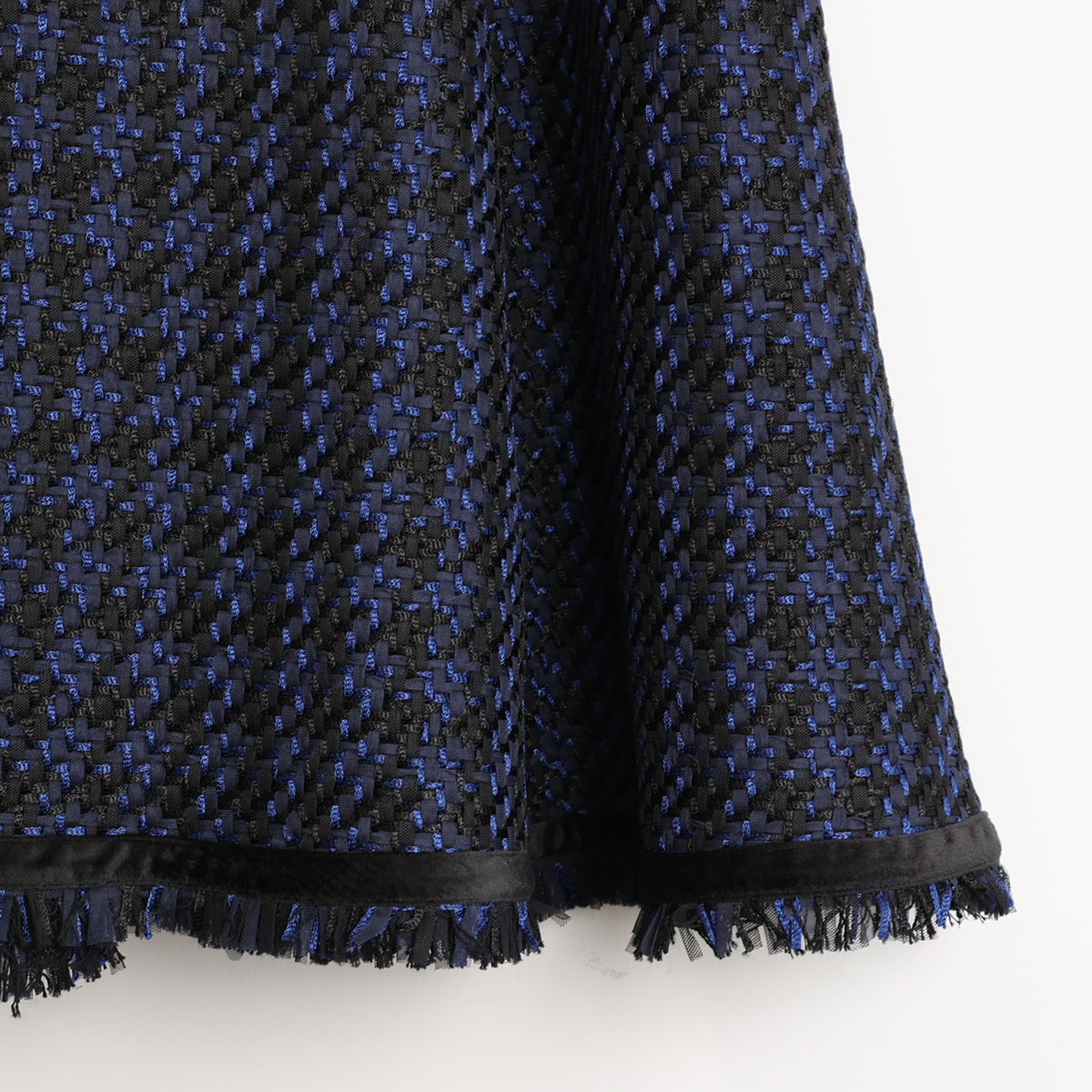 『Tulle houndstooth tweed』 Tuck flare skirt NAVYの画像