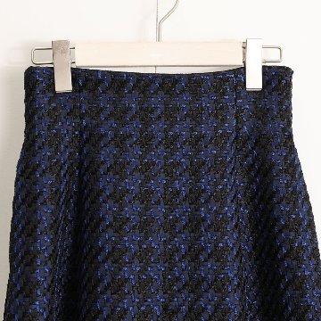 『Tulle houndstooth tweed』 Tuck flare skirt NAVYの画像