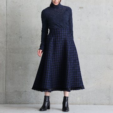 『Tulle houndstooth tweed』 Tuck flare skirt NAVYの画像