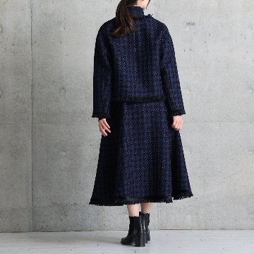 『Tulle houndstooth tweed』 Tuck flare skirt NAVYの画像