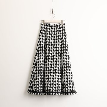 『Tulle houndstooth tweed』 Tuck flare skirt BLACKの画像