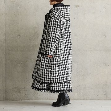 『Tulle houndstooth tweed』 Tuck flare skirt BLACKの画像