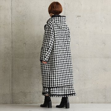 『Tulle houndstooth tweed』 Tuck flare skirt BLACKの画像