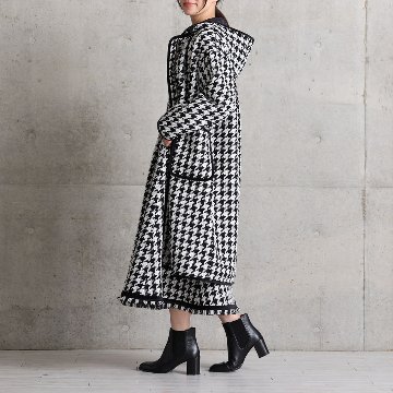 『Tulle houndstooth tweed』 Tuck flare skirt BLACKの画像