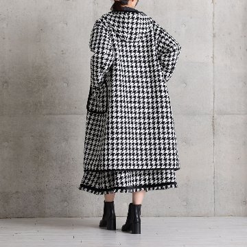 『Tulle houndstooth tweed』 Tuck flare skirt BLACKの画像