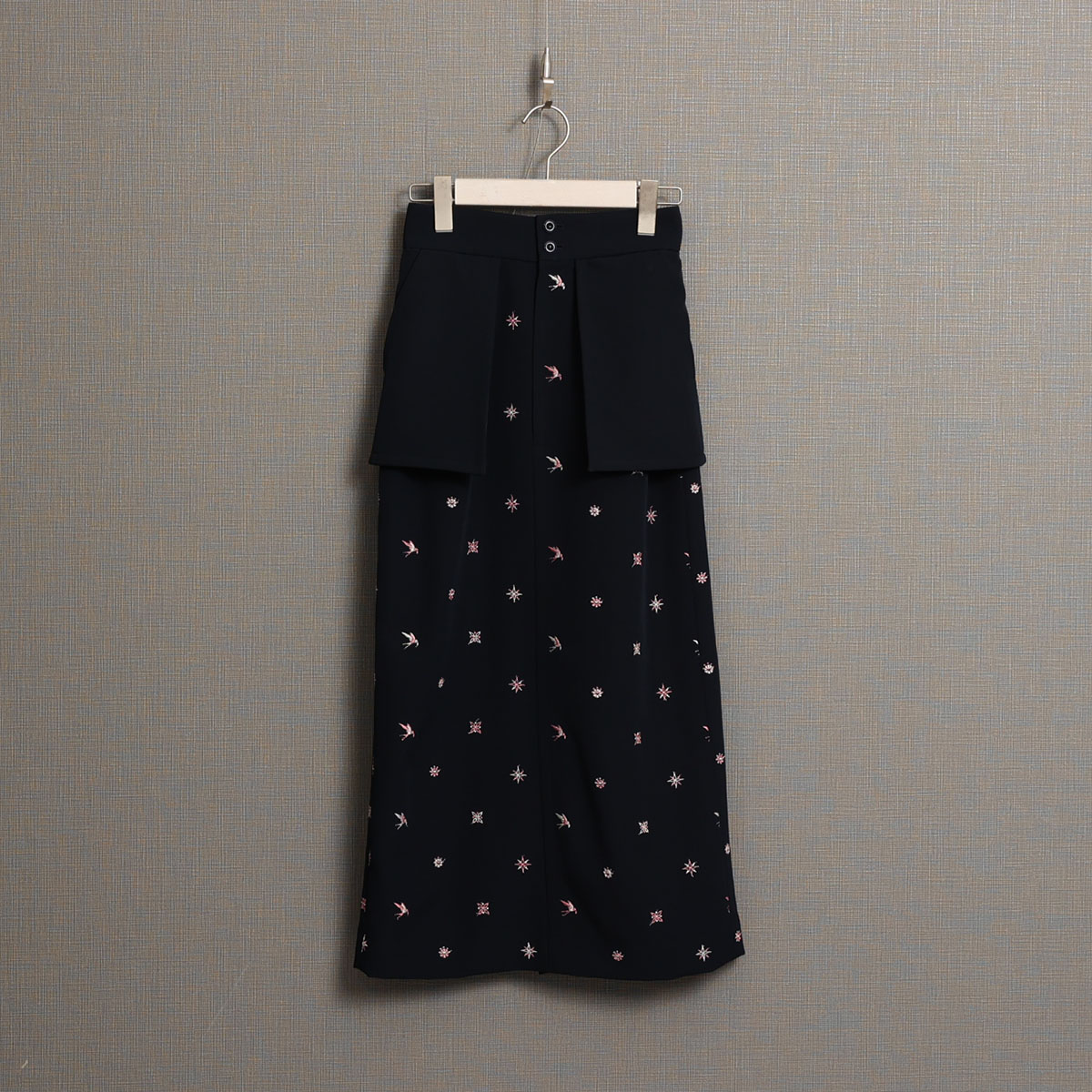 『The happy prince』 Straight skirt NAVYの画像