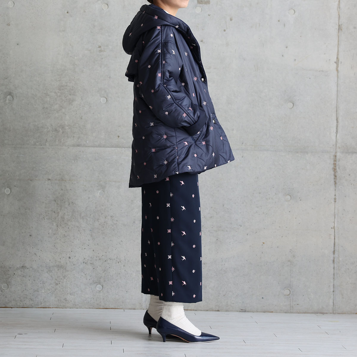 『The happy prince』 Straight skirt NAVYの画像