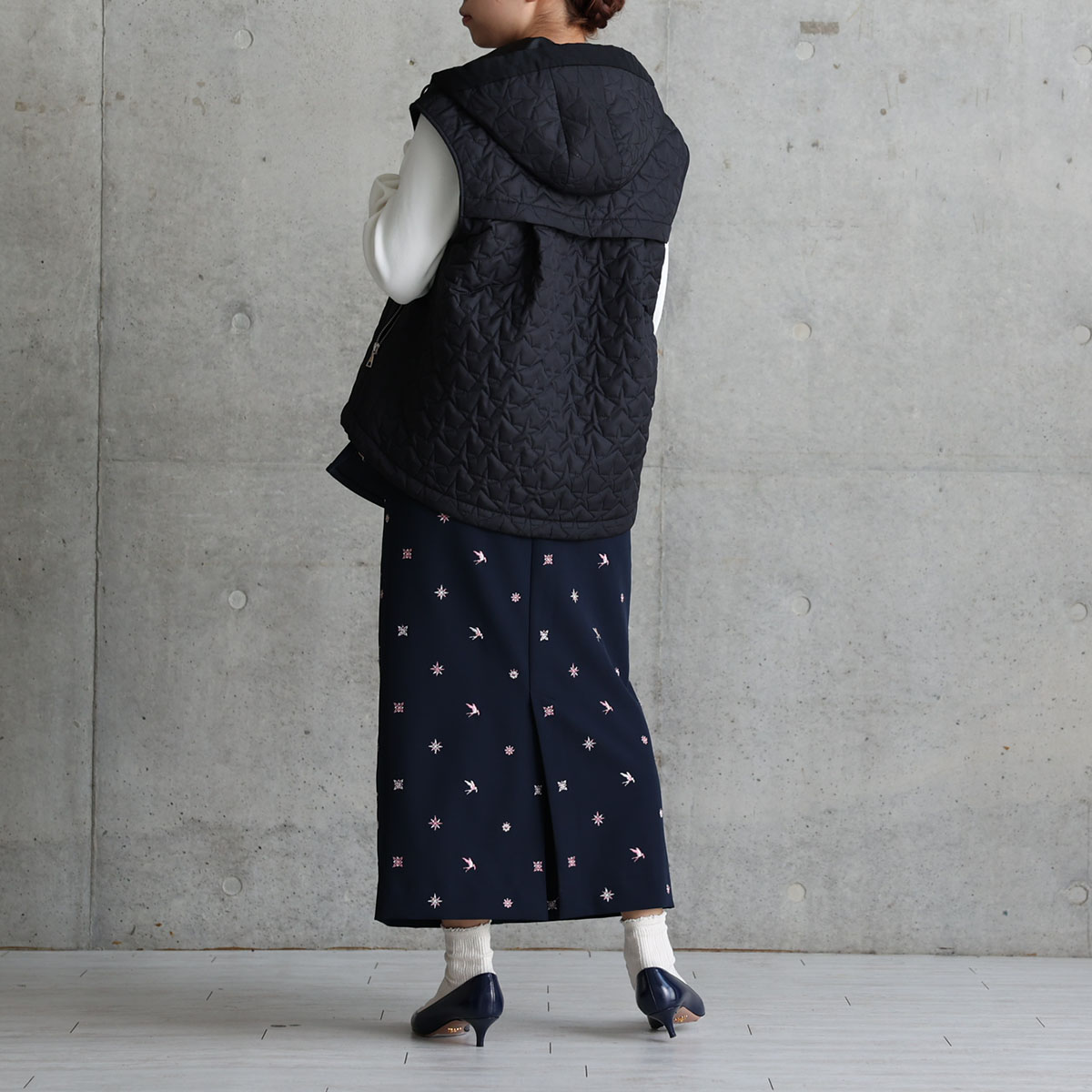 『The happy prince』 Straight skirt NAVYの画像