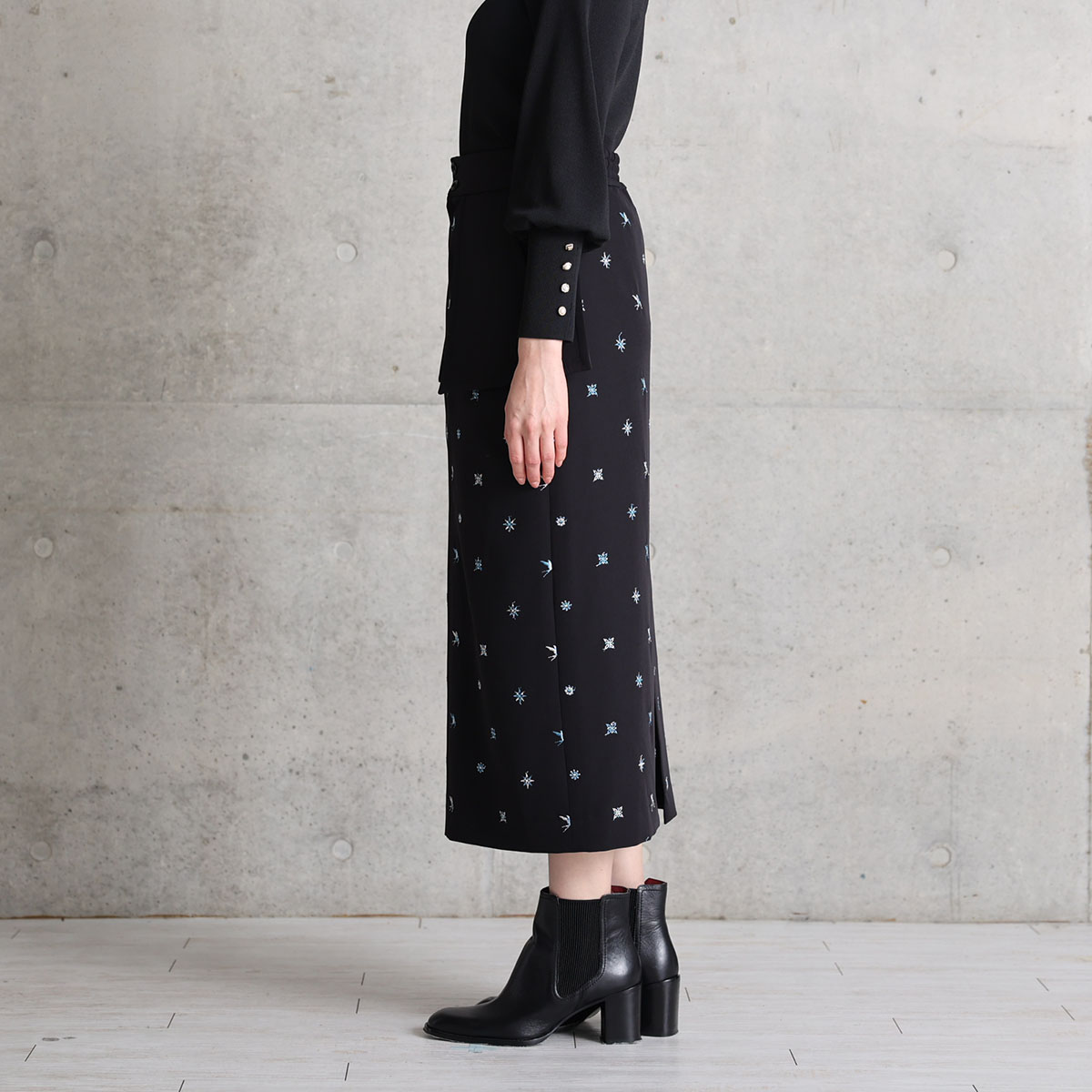 『The happy prince』 Straight skirt BLACKの画像