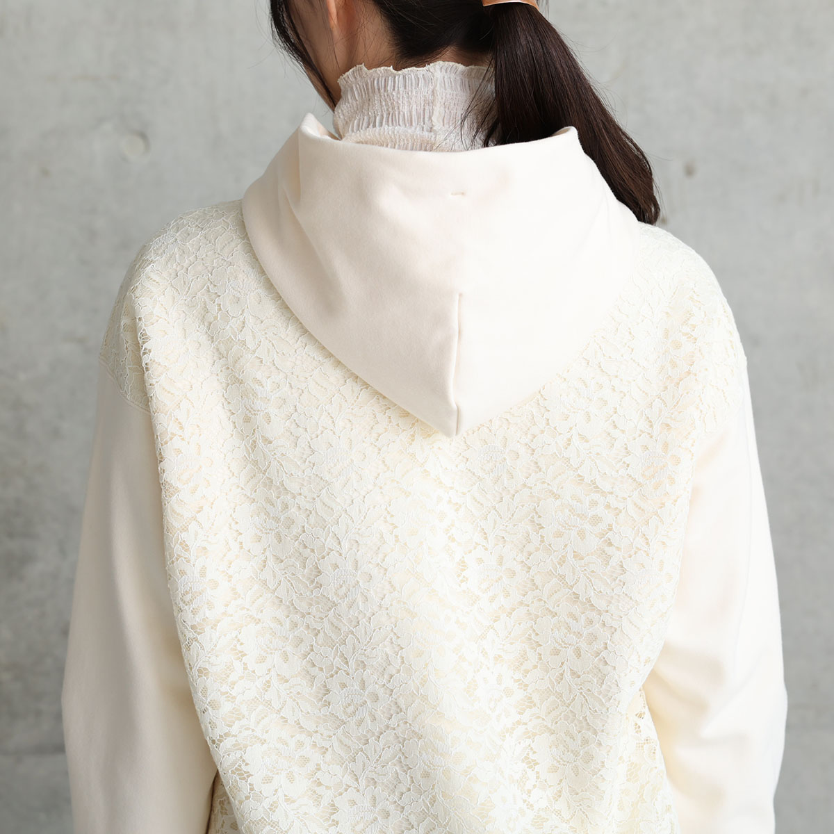 『Back lace 』 Hoodie ECRUの画像