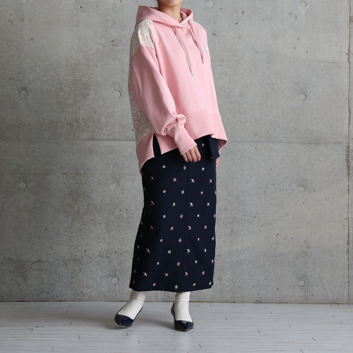 『Back lace 』 Hoodie PINKの画像