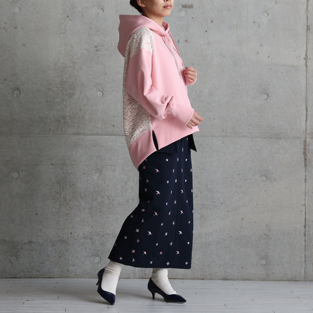 『Back lace 』 Hoodie PINKの画像