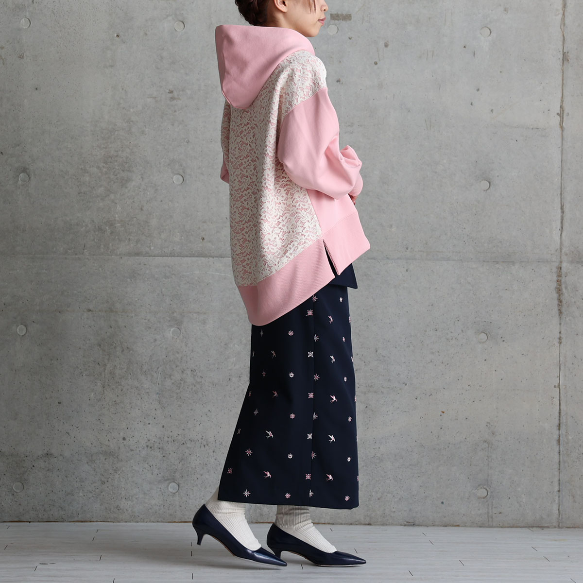 『Back lace 』 Hoodie PINKの画像