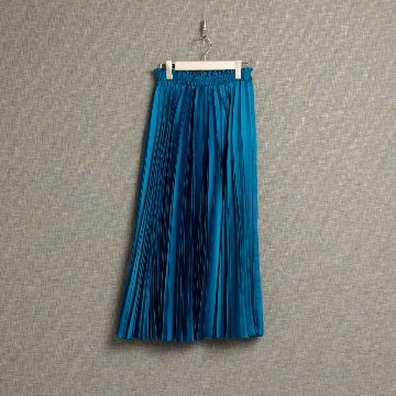 『Function satin pleats』 long skirt BLUEの画像