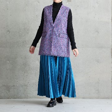 『Function satin pleats』 long skirt BLUEの画像