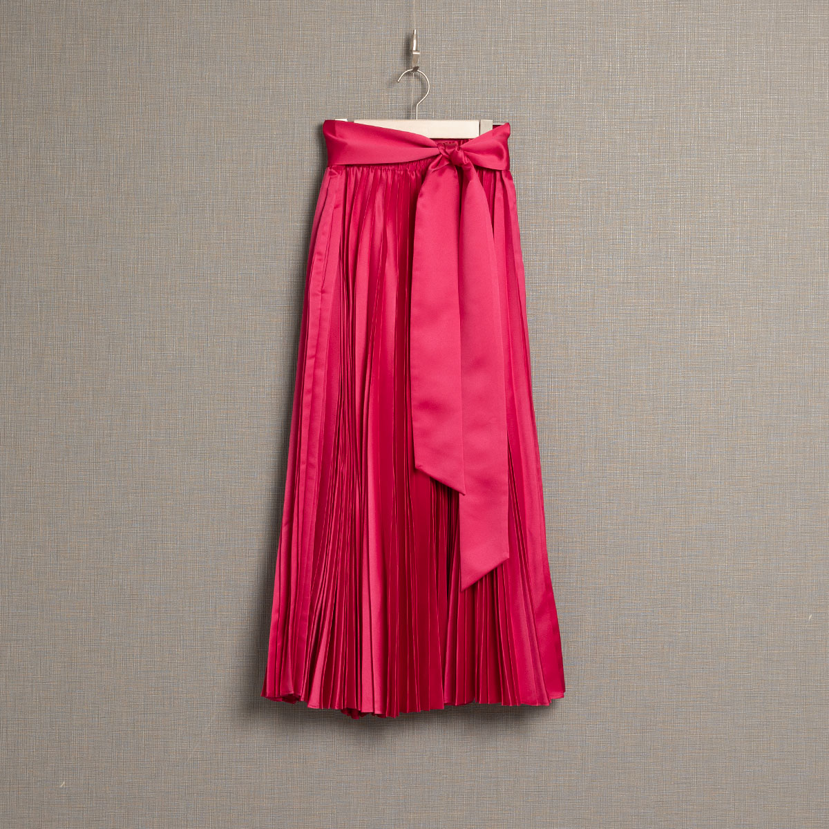 『Function satin pleats』 long skirt PINKの画像