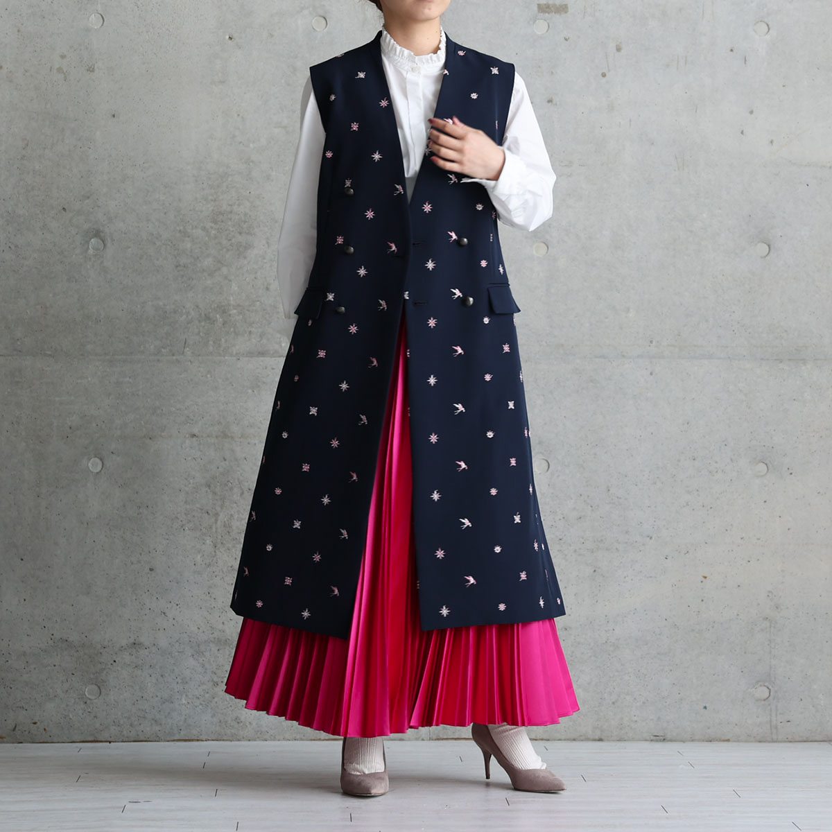 『Function satin pleats』 long skirt PINKの画像