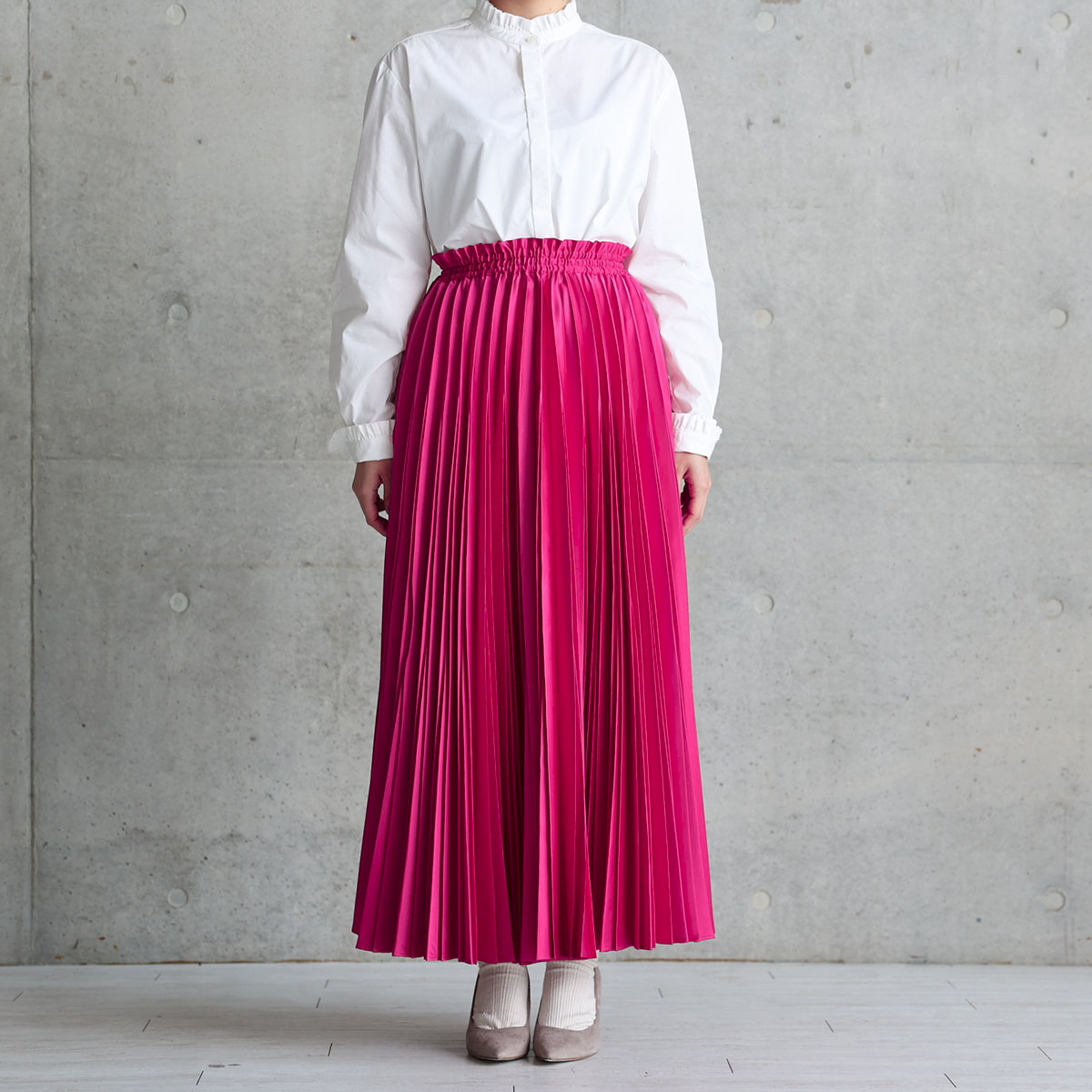 『Function satin pleats』 long skirt PINKの画像