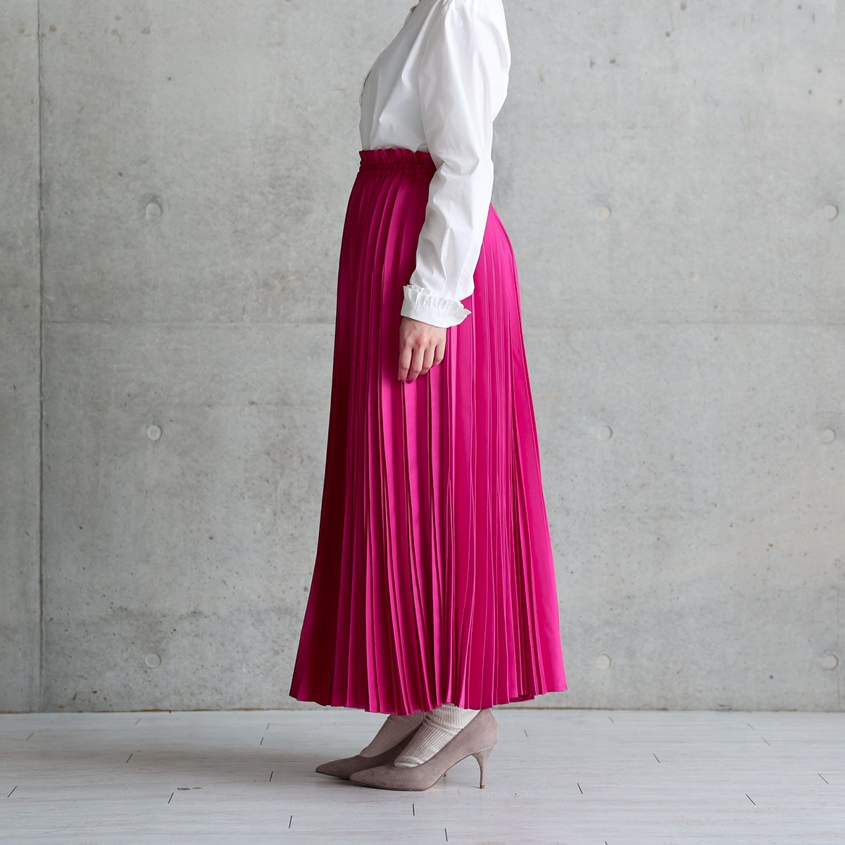 『Function satin pleats』 long skirt PINKの画像