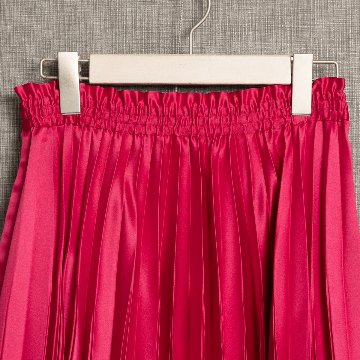 『Function satin pleats』 long skirt PINKの画像