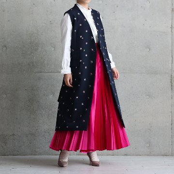 『Function satin pleats』 long skirt PINKの画像