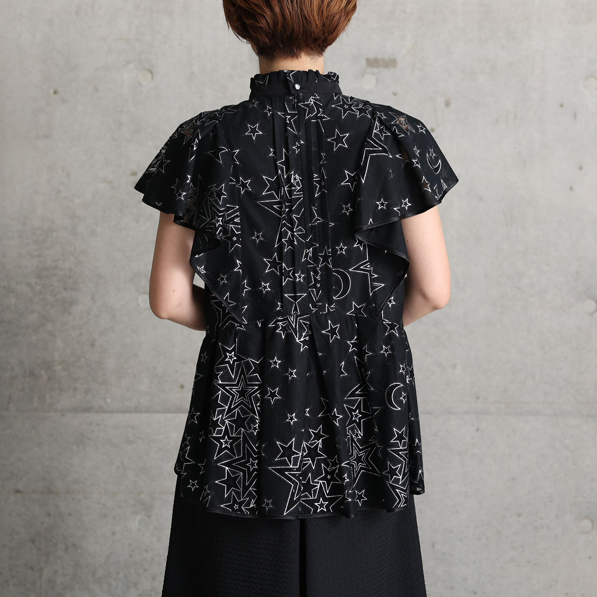 『Blanche』 Stand collar blouse BLACKの画像