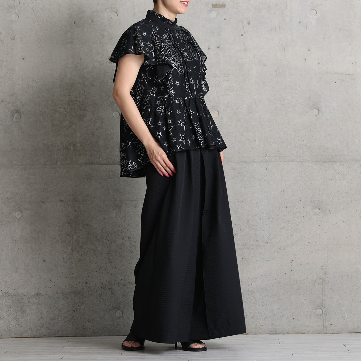 『Blanche』 Stand collar blouse BLACKの画像